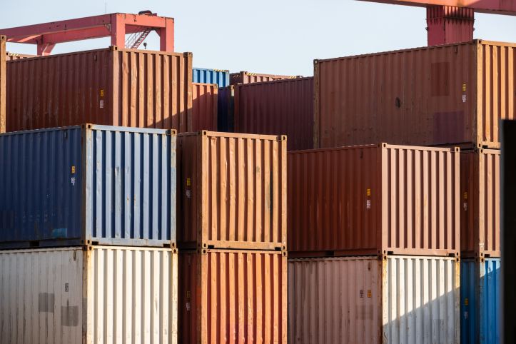 containers-close-up-in-yard (1)